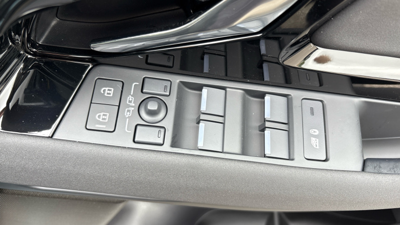 Land Rover Range Rover Evoque 1.5 P270e Edition 5dr Auto Hatchback